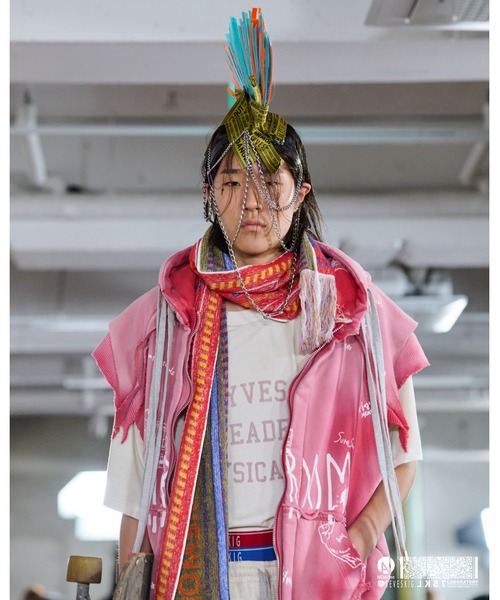 SEVESKIG（セヴシグ）の「SEVESKIG/セブシグ/NS HOODIE_SW-SV-NRS-1003（パーカー・メンズ・ブラック/レッド・SMALL/MEDIUM/LARGE/X-LARGE）」の13枚目の写真