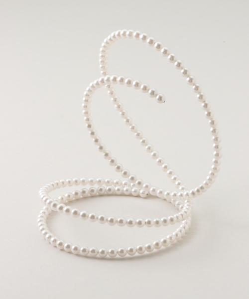 IENA(イエナ)の「Pearl International CO/11.5.90 serpent ネックレス(ネックレス・レディース・ホワイト・FREE)」の2枚目の写真