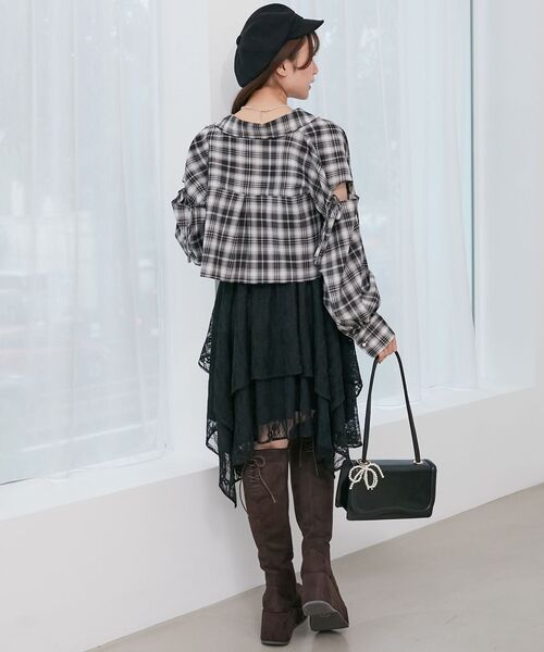 MAJESTIC LEGON（マジェスティックレゴン）の「イレヘムティアードミニキャミワンピ（ワンピース・レディース・ブラック/オフホワイト/ブラウン系その他2・MEDIUM）」の21枚目の写真