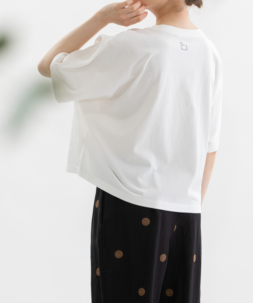 nop de nod(ノップドゥノッド)の「Clocheラミー布帛Tシャツ(Tシャツ/カットソー・レディース・ダークブルー/グリーン/ブラック/オフホワイト・M)」の2枚目の写真