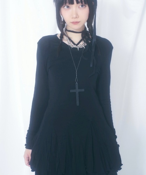 Never mind the XU / Chikashitsu+（ネバーマインド ザ エックスユー / チカシツプラス）の「【Nerd out XU】jujika  / 【ナードアウトエックスユー】クロスチェーンネックレスシルバーネックレス（ネックレス・メンズ・ホワイト/ブラック・ONE SIZE）」の11枚目の写真