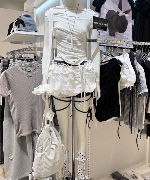 Never mind the XU / Chikashitsu+（ネバーマインド ザ エックスユー / チカシツプラス）の「【Nerd out XU】jujika  / 【ナードアウトエックスユー】クロスチェーンネックレスシルバーネックレス（ネックレス・メンズ・ホワイト/ブラック・ONE SIZE）」の17枚目の写真