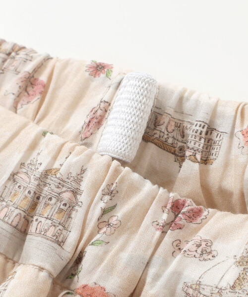 BeBe（ベベ）の「【お揃い】リバティタナローン(PARIS POSTCARD)インナーパンツ付きスカート（スカート・キッズ・ベージュ系その他・120cm/130cm/140cm）」の12枚目の写真