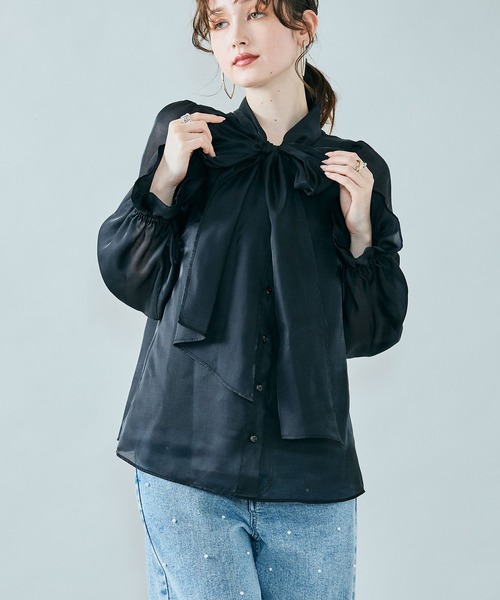 Audie a Muses(オーディアミューズ)の「リボンタイブラウス(シャツ/ブラウス・レディース・ブラック/オフホワイト・42/38)」の9枚目の写真