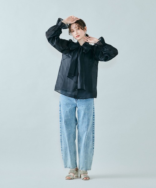 Audie a Muses(オーディアミューズ)の「リボンタイブラウス(シャツ/ブラウス・レディース・ブラック/オフホワイト・42/38)」の13枚目の写真