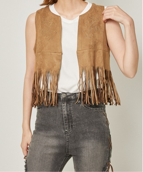 GORGE(ゴージ)の「《ヴィンテージムード×個性派フリンジ》主役級スエード刺繍ベスト(ベスト・レディース・ダークブラウン/アイボリー/ブラウン・F)」の3枚目の写真