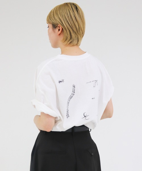 lit(リット)の「Tattoo Back Print TEE(Tシャツ/カットソー・レディース・ブラック/ワイン/ブルー/ライトカーキ・FREE)」の5枚目の写真