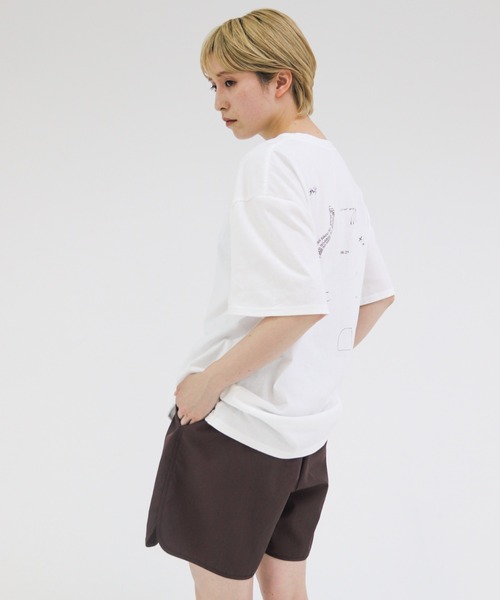 lit(リット)の「Tattoo Back Print TEE(Tシャツ/カットソー・レディース・ブラック/ワイン/ブルー/ライトカーキ・FREE)」の21枚目の写真
