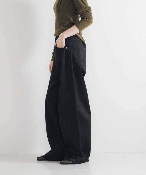 URBAN RESEARCH（アーバンリサーチ）の「コットンサテンカットオフカーブパンツ（その他パンツ・レディース・ベージュ/ブラック・36/38/40）」の12枚目の写真