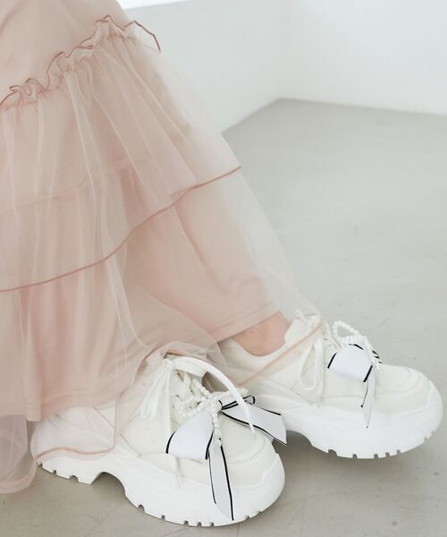 MAJESTIC LEGON（マジェスティックレゴン）の「2WAYリボンビジュースニーカー（スニーカー・レディース・アイボリー/ブラック/ホワイト系その他2・SMALL/MEDIUM/LARGE/X-LARGE）」の7枚目の写真