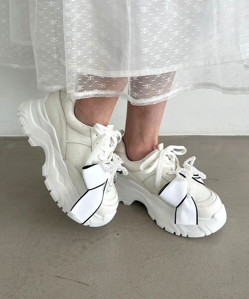 MAJESTIC LEGON（マジェスティックレゴン）の「2WAYリボンビジュースニーカー（スニーカー・レディース・アイボリー/ブラック/ホワイト系その他2・SMALL/MEDIUM/LARGE/X-LARGE）」の11枚目の写真