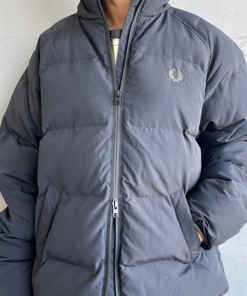 FRED PERRY（フレッドペリー）の「[FRED PERRY/フレッドペリー] ワンポイントロゴ刺繍 ラグランスリーブ パテッドジャケット（ブルゾン・レディース・ブラック・L/M）」の13枚目の写真