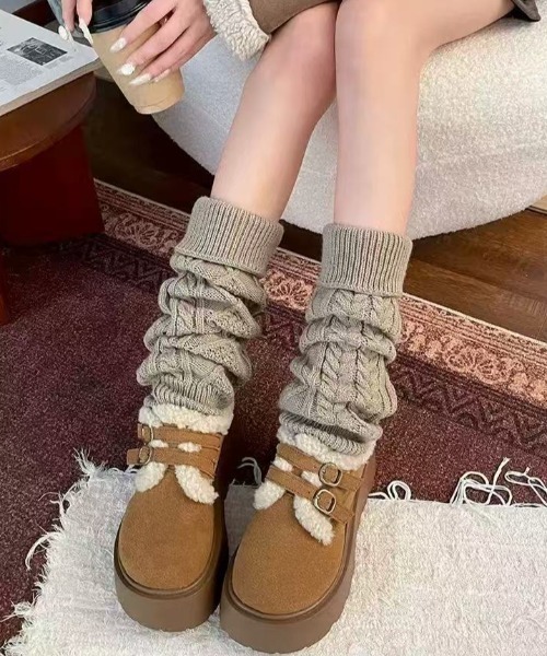 AsRiRe（アスリレイ）の「25aw ボアダブルバックル厚底シューズ（その他シューズ・レディース・ブラック/ベージュ/ブラウン・S/M/L）」の9枚目の写真