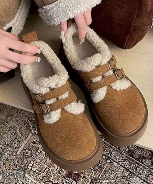 AsRiRe（アスリレイ）の「25aw ボアダブルバックル厚底シューズ（その他シューズ・レディース・ブラック/ベージュ/ブラウン・S/M/L）」の10枚目の写真