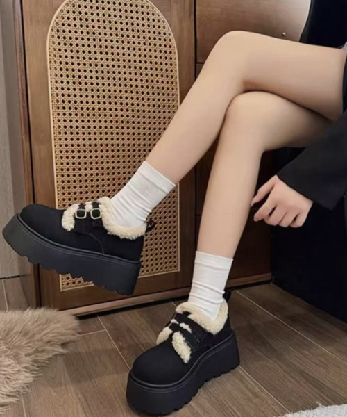 AsRiRe（アスリレイ）の「25aw ボアダブルバックル厚底シューズ（その他シューズ・レディース・ブラック/ベージュ/ブラウン・S/M/L）」の11枚目の写真