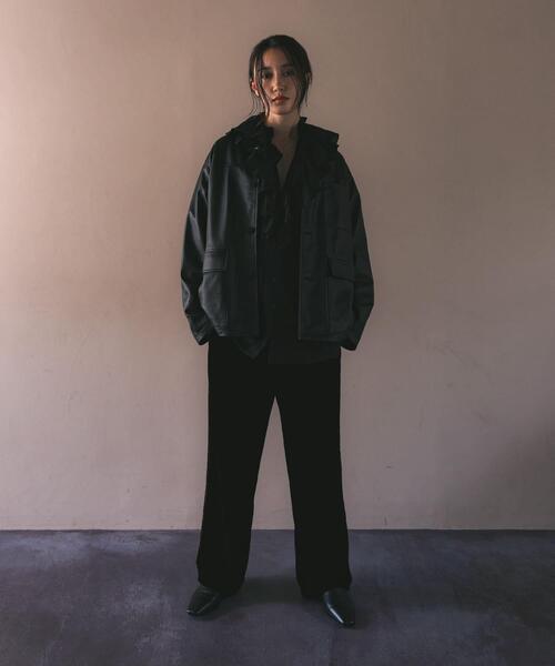 crinkle crinkle crinkle（クリンクルクリンクルクリンクル）の「『別注』crinkle crinkle crinkle×URBAN RESEARCH　cotton ruffle blouse（シャツ/ブラウス・レディース・ブラック/ホワイト・FREE）」の5枚目の写真