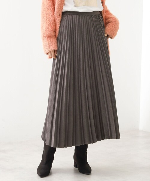 THE SHOP TK （ザ ショップ ティーケー ）の「スエードプリーツスカート【洗える】（スカート・レディース・スミクロ/アイボリー・12/13）」の2枚目の写真