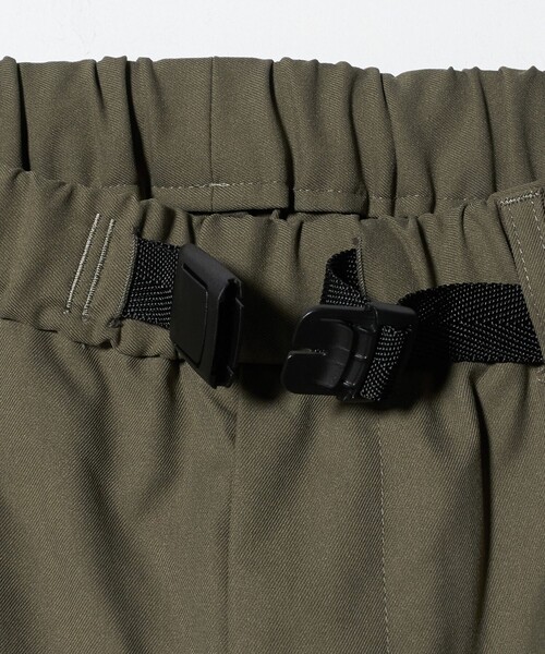 green label relaxing（グリーンレーベルリラクシング）の「【WEB限定】ポリエステル ツイル クイックベルト W3 イージーパンツ -ストレッチ-（その他パンツ・メンズ・ベージュ/オリーブ/ブラック・XL/L/M/S）」の19枚目の写真