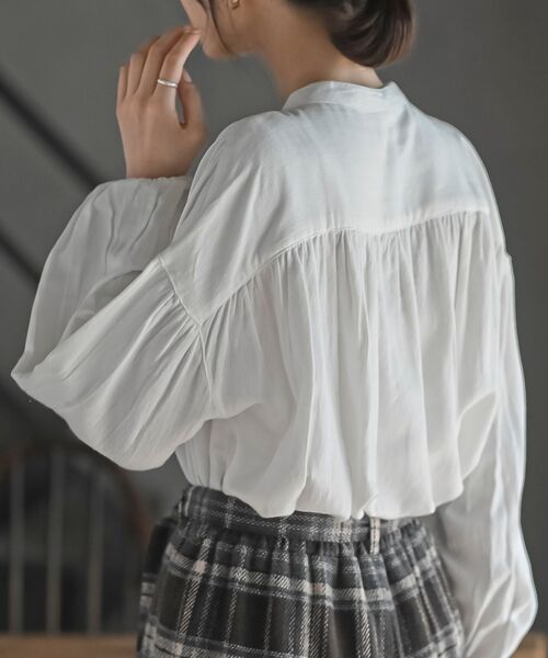 rps（アールピーエス）の「綿レーヨンツイルバンドカラーブラウス（シャツ/ブラウス・レディース・オフホワイト/ブラック/ベージュ・フリー）」の10枚目の写真