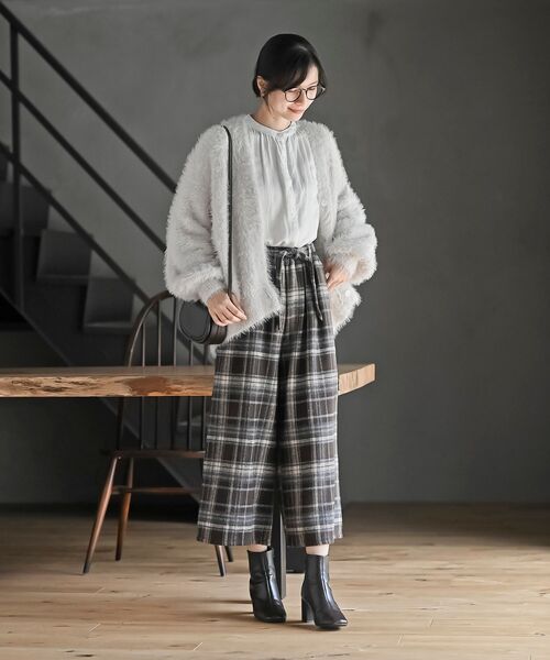 rps（アールピーエス）の「綿レーヨンツイルバンドカラーブラウス（シャツ/ブラウス・レディース・オフホワイト/ブラック/ベージュ・フリー）」の12枚目の写真