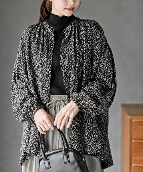 rps（アールピーエス）の「綿レーヨンツイルバンドカラーブラウス（シャツ/ブラウス・レディース・オフホワイト/ブラック/ベージュ・フリー）」の17枚目の写真