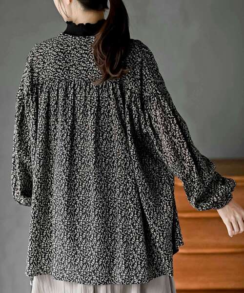 rps（アールピーエス）の「綿レーヨンツイルバンドカラーブラウス（シャツ/ブラウス・レディース・オフホワイト/ブラック/ベージュ・フリー）」の19枚目の写真