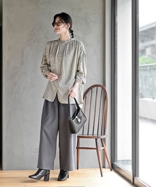 rps（アールピーエス）の「綿レーヨンツイルバンドカラーブラウス（シャツ/ブラウス・レディース・オフホワイト/ブラック/ベージュ・フリー）」の21枚目の写真