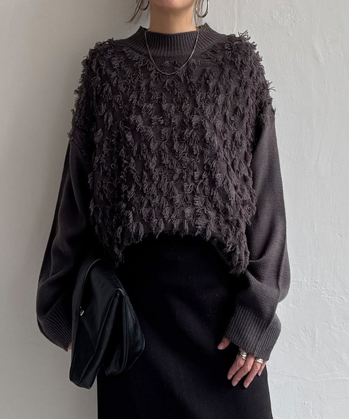 LBC（エルビーシー）の「フリンジニットプルオーバー（ニット/セーター・レディース・チャコール/オフホワイト/ミント・M）」の2枚目の写真