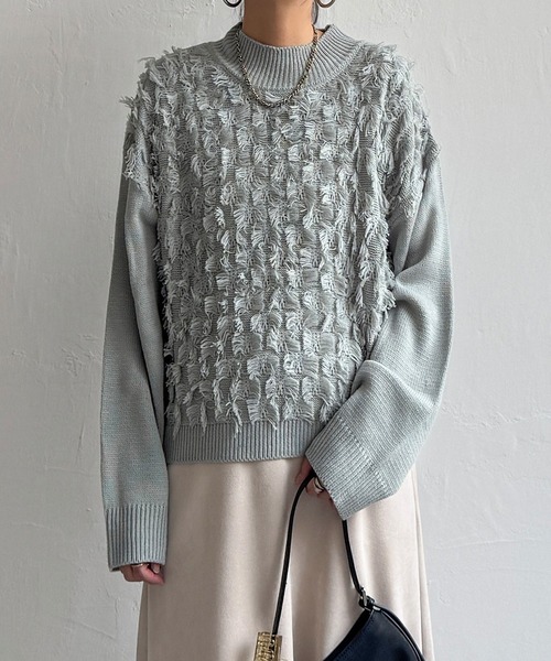 LBC（エルビーシー）の「フリンジニットプルオーバー（ニット/セーター・レディース・チャコール/オフホワイト/ミント・M）」の6枚目の写真