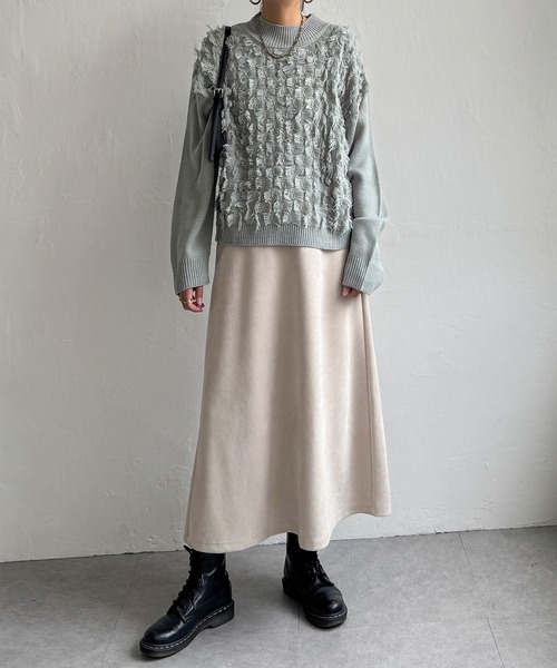 LBC（エルビーシー）の「フリンジニットプルオーバー（ニット/セーター・レディース・チャコール/オフホワイト/ミント・M）」の7枚目の写真