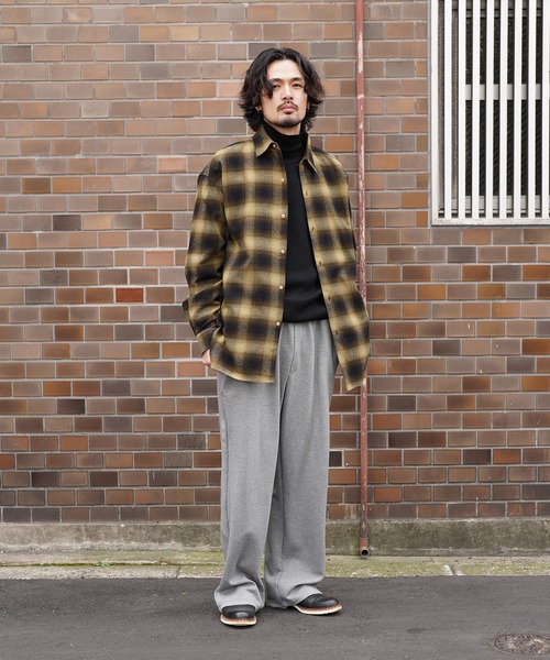 Aphlotus（アプロタス）の「オーバーサイズオンブレチェックシャツ（シャツ/ブラウス・メンズ・ブラウン/ベージュ・LARGE/MEDIUM/SMALL）」の11枚目の写真