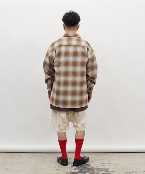 Aphlotus（アプロタス）の「オーバーサイズオンブレチェックシャツ（シャツ/ブラウス・メンズ・ブラウン/ベージュ・LARGE/MEDIUM/SMALL）」の17枚目の写真