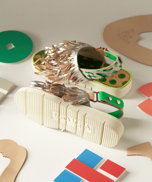 JUCO.（ジュコ）の「あなたのくせっ毛サンダル_Green×White sole（サンダル・レディース・ホワイト×グリーン・22.5cm/23.5cm/24.5cm/25.5cm/26.5cm）」の8枚目の写真