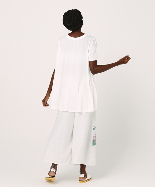 bedsidedrama(ベットサイドドラマ)の「NEO BALLERINA Flare T-Shirt(Tシャツ/カットソー・レディース・ブラック/グレー/ホワイト・1/2)」の8枚目の写真