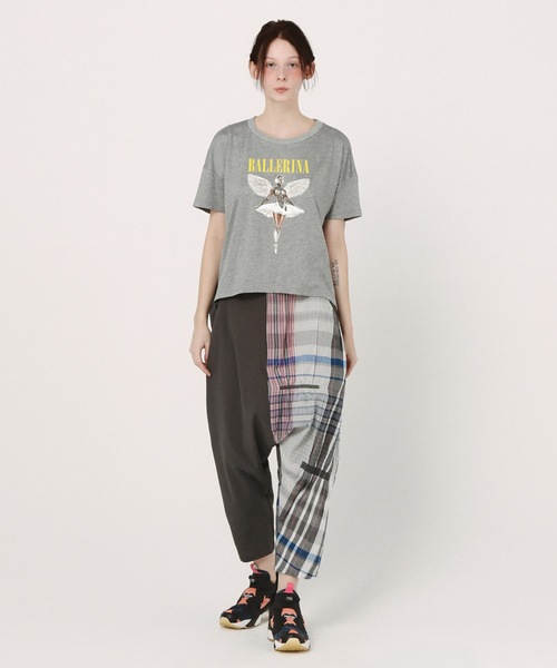 bedsidedrama(ベットサイドドラマ)の「NEO BALLERINA Flare T-Shirt(Tシャツ/カットソー・レディース・ブラック/グレー/ホワイト・1/2)」の9枚目の写真