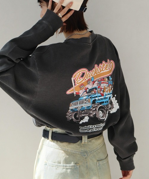 CORPUS　SELECT（コーパストーキョー）の「【DUCKSTER/ダックスター】 ピグメント加工 バックプリント ワッフル ロンT（Tシャツ/カットソー・メンズ・ホワイト系1/ブラック/ブラック系1/ホワイト/ブルー系1/ダークブルー・M/L/XL）」の3枚目の写真