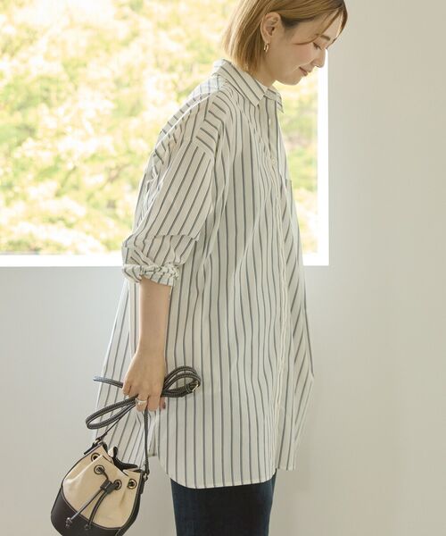 AMERICAN HOLIC(アメリカンホリック)の「イージーケアオーバーチュニックシャツ(シャツ/ブラウス・レディース・ストライプ/チャコールグレー/ブルー系その他4・FREE)」の11枚目の写真