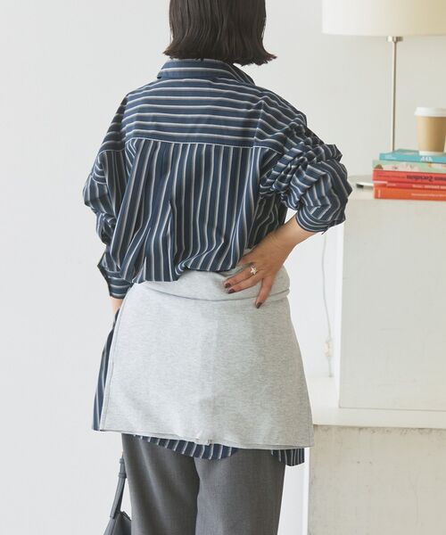AMERICAN HOLIC(アメリカンホリック)の「イージーケアオーバーチュニックシャツ(シャツ/ブラウス・レディース・ストライプ/チャコールグレー/ブルー系その他4・FREE)」の12枚目の写真