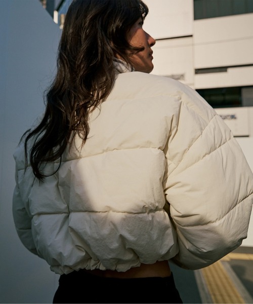 RVCA(ルーカ)の「RVCA レディース MINI RVCA CROPPED PUFFER JACKET ジャケット 【2025年秋冬モデル】/ルーカクロップドエコダウンジャケット(ブルゾン・レディース・ホワイト系その他/ブラック/エメラルド・MEDIUM/SMALL)」の7枚目の写真