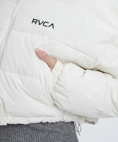 RVCA(ルーカ)の「RVCA レディース MINI RVCA CROPPED PUFFER JACKET ジャケット 【2025年秋冬モデル】/ルーカクロップドエコダウンジャケット(ブルゾン・レディース・ホワイト系その他/ブラック/エメラルド・MEDIUM/SMALL)」の14枚目の写真
