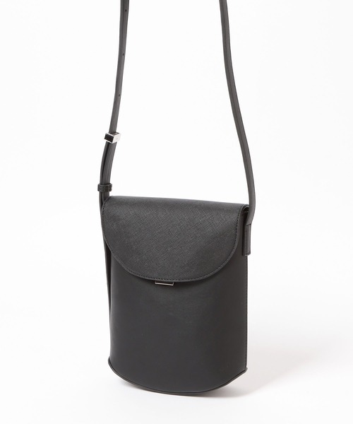 HARE（ハレ）の「ミニマルフラップショルダーBAG(HARE)（ショルダーバッグ・メンズ・ブラック/グレー・FREE）」の3枚目の写真