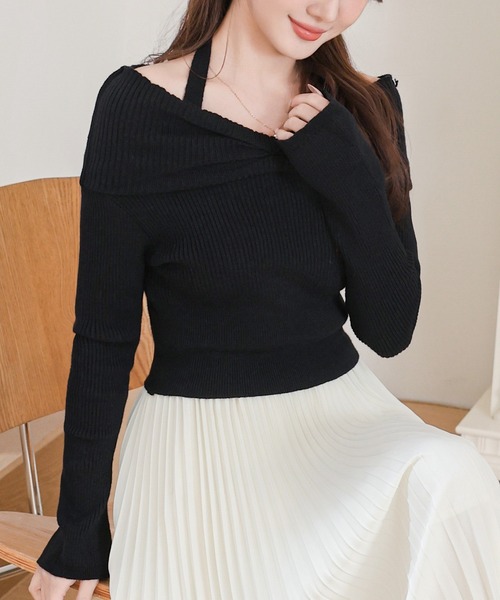 Anely(アネリー)の「ホルターネック ギャザー オフショル リブ ニット トップス(ニット/セーター・レディース・グレイッシュベージュ/アイボリー/ブラック/グレー・FREE)」の5枚目の写真
