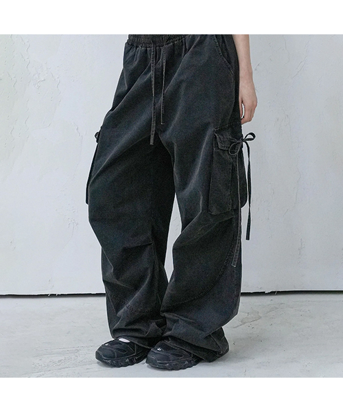 AVANDRESS(アバンドレス )の「S 染めカーゴデニムパンツ - 2COL(その他パンツ・メンズ・杢グレー/ブラック・LARGE/MEDIUM/SMALL)」の2枚目の写真