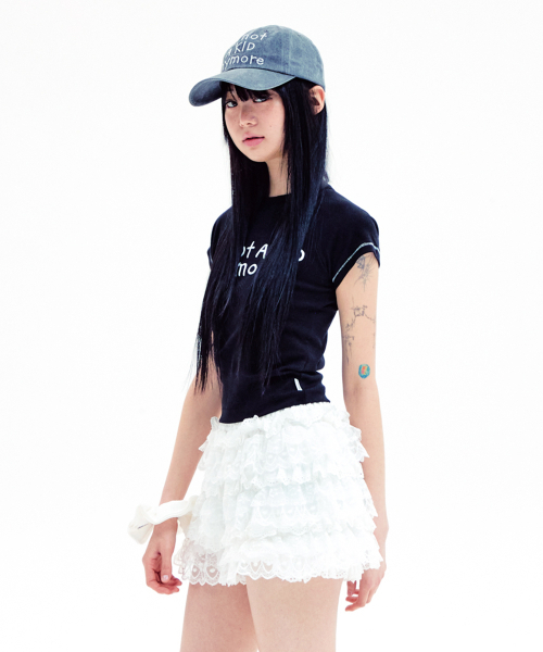 YOUHEE(ユヒ)の「SOLID LETTERING T-SHIRTS BLACK(Tシャツ/カットソー・レディース・その他・FREE)」の2枚目の写真