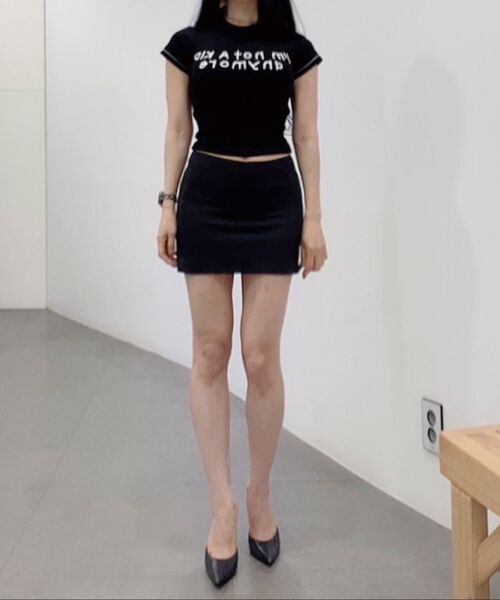 YOUHEE(ユヒ)の「SOLID LETTERING T-SHIRTS BLACK(Tシャツ/カットソー・レディース・その他・FREE)」の12枚目の写真