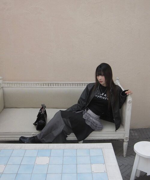 YOUHEE(ユヒ)の「SOLID LETTERING T-SHIRTS BLACK(Tシャツ/カットソー・レディース・その他・FREE)」の14枚目の写真