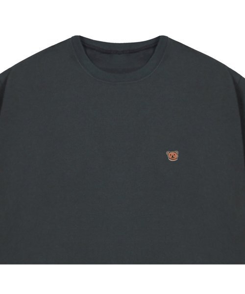 GRAVER（グレーバー）の「[UNISEX]スモールベアフェイススマイルバンファルティ_チャコール（Tシャツ/カットソー・レディース・チャコール・LARGE/SMALL）」の2枚目の写真