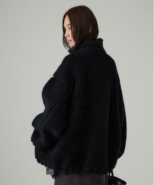 BABYLONE（バビロン）の「ウールボアブルゾン（ブルゾン・レディース・グレイッシュベージュ/ブラック・フリー）」の5枚目の写真