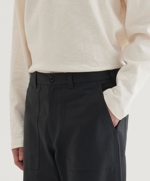 COVERNAT（カバーナット）の「レギュラーバックサテンペインターパンツ ダークカーキ（その他パンツ・レディース・その他・SMALL/MEDIUM/LARGE/X-LARGE）」の7枚目の写真