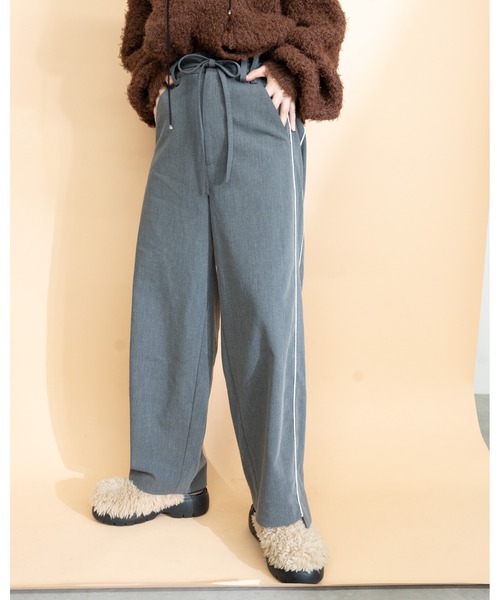 MIDVEIN(ミッドヴェイン)の「Side line curve pants(スラックス・レディース・チャコールグレー/ブラック/ブラウン・FREE)」の13枚目の写真